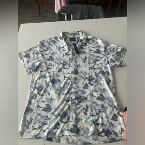 NWT Tahari button up medium